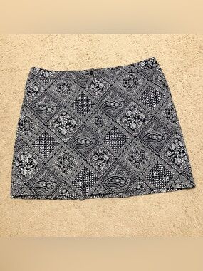 Karen Scott Woman Navy & White Floral Print Cotton Stretch Skort Sz 16W